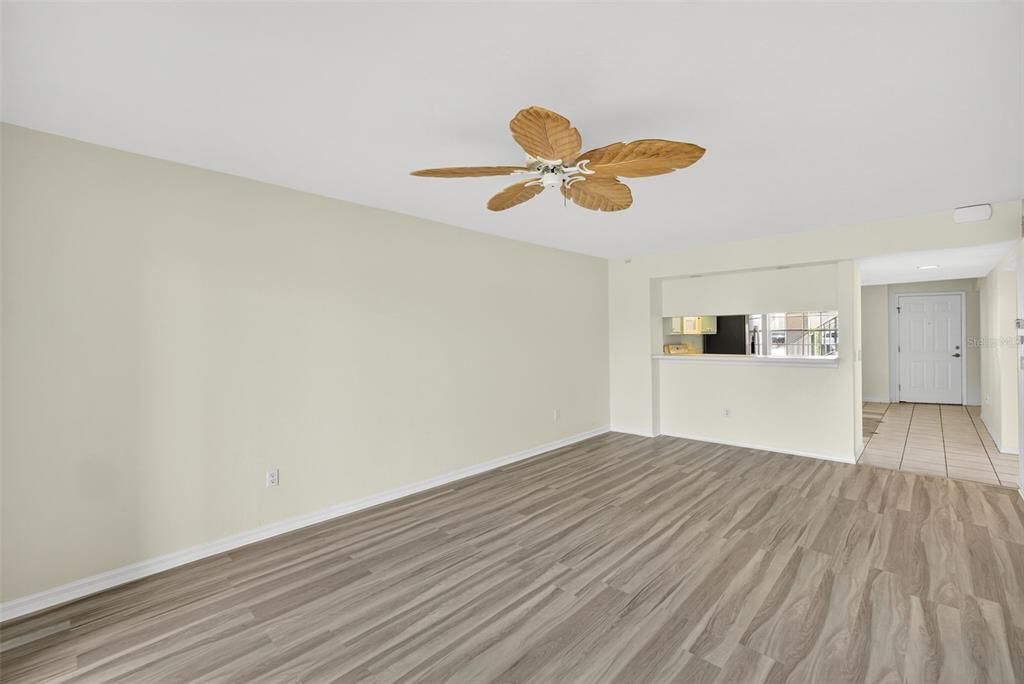 待售: $199,900 (3 贝兹, 2 浴室, 1348 平方英尺)