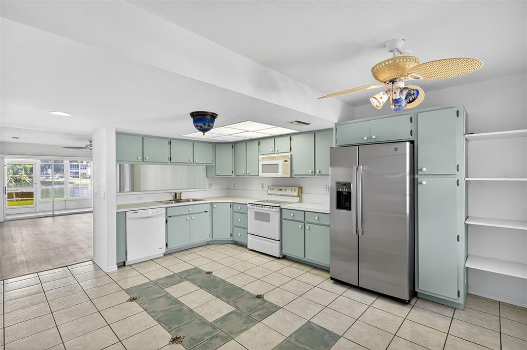 待售: $199,900 (3 贝兹, 2 浴室, 1348 平方英尺)