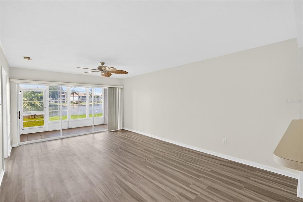 待售: $199,900 (3 贝兹, 2 浴室, 1348 平方英尺)