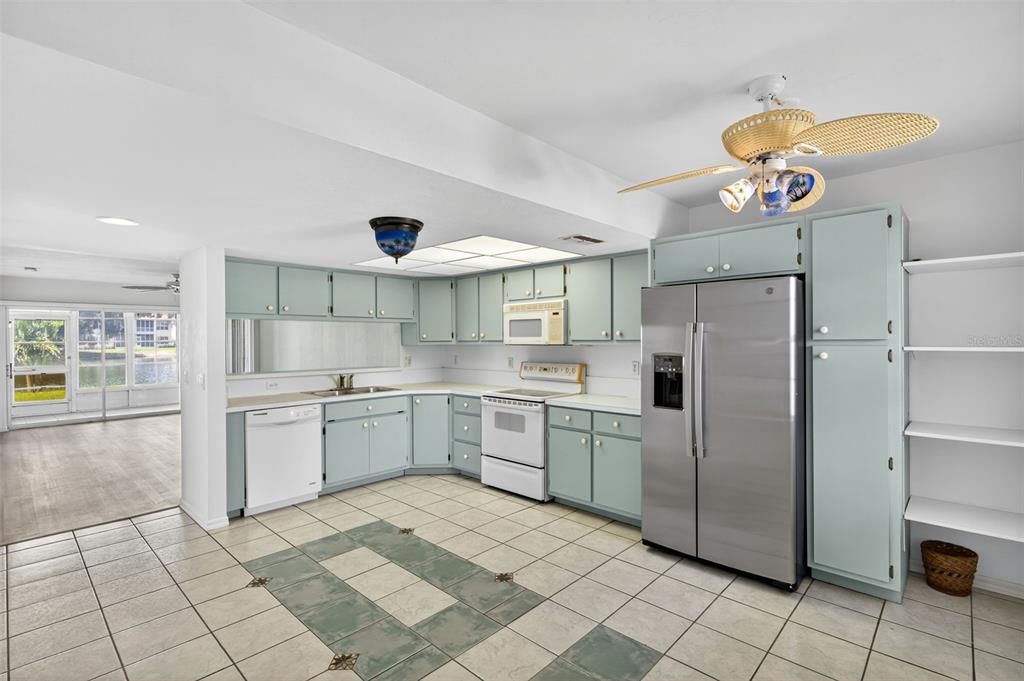 待售: $199,900 (3 贝兹, 2 浴室, 1348 平方英尺)