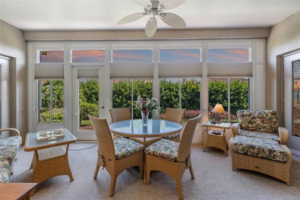 На продажу: $397,000 (3 спален, 2 ванн, 1956 Квадратных фут)