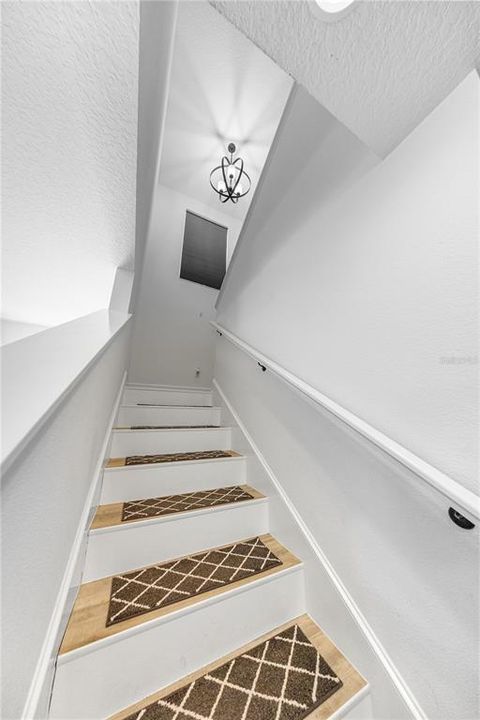 На продажу: $350,000 (3 спален, 2 ванн, 2052 Квадратных фут)