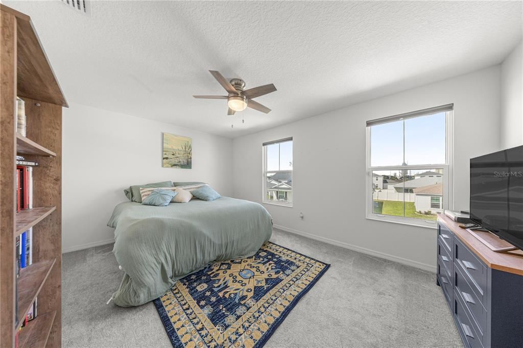 На продажу: $350,000 (3 спален, 2 ванн, 2052 Квадратных фут)