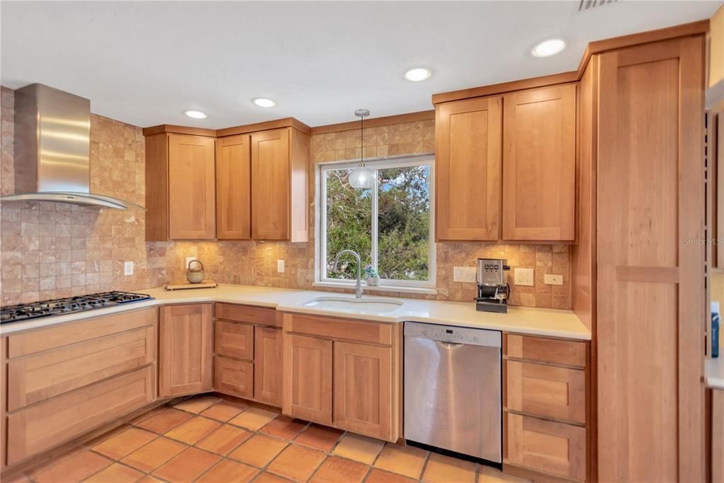 Active With Contract: $1,450,000 (3 beds, 2 baths, 1680 Square Feet)