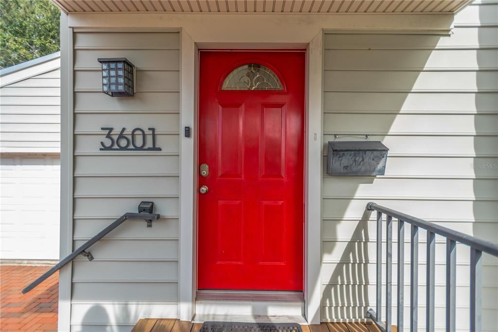 Active With Contract: $1,450,000 (3 beds, 2 baths, 1680 Square Feet)