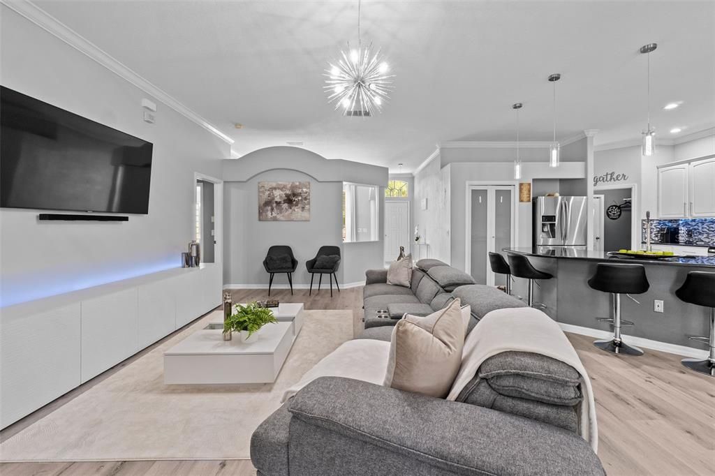 For Sale: $549,900 (5 beds, 2 baths, 2276 Square Feet)