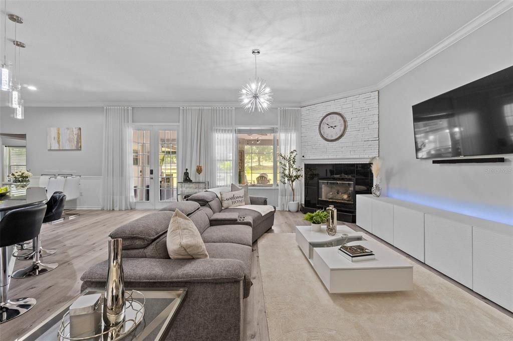 For Sale: $549,900 (5 beds, 2 baths, 2276 Square Feet)