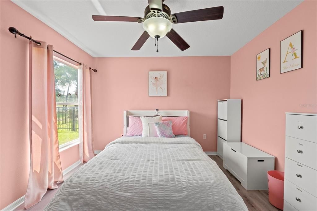 For Sale: $549,900 (5 beds, 2 baths, 2276 Square Feet)