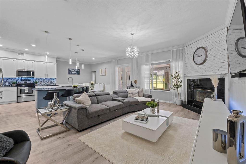 For Sale: $549,900 (5 beds, 2 baths, 2276 Square Feet)