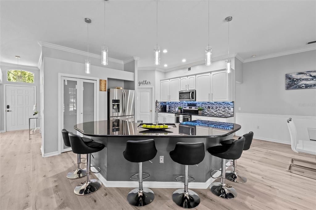 For Sale: $549,900 (5 beds, 2 baths, 2276 Square Feet)