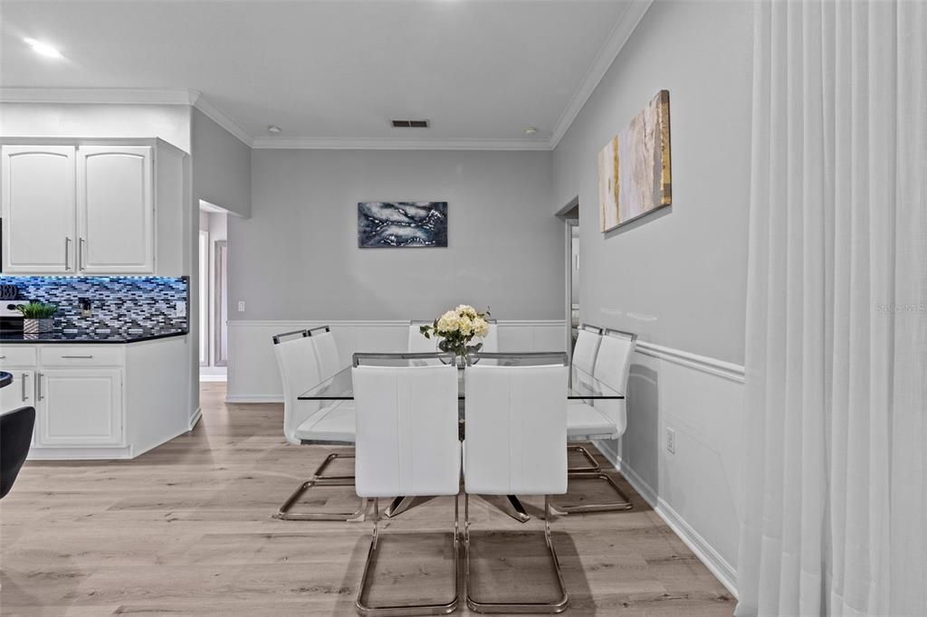 For Sale: $549,900 (5 beds, 2 baths, 2276 Square Feet)