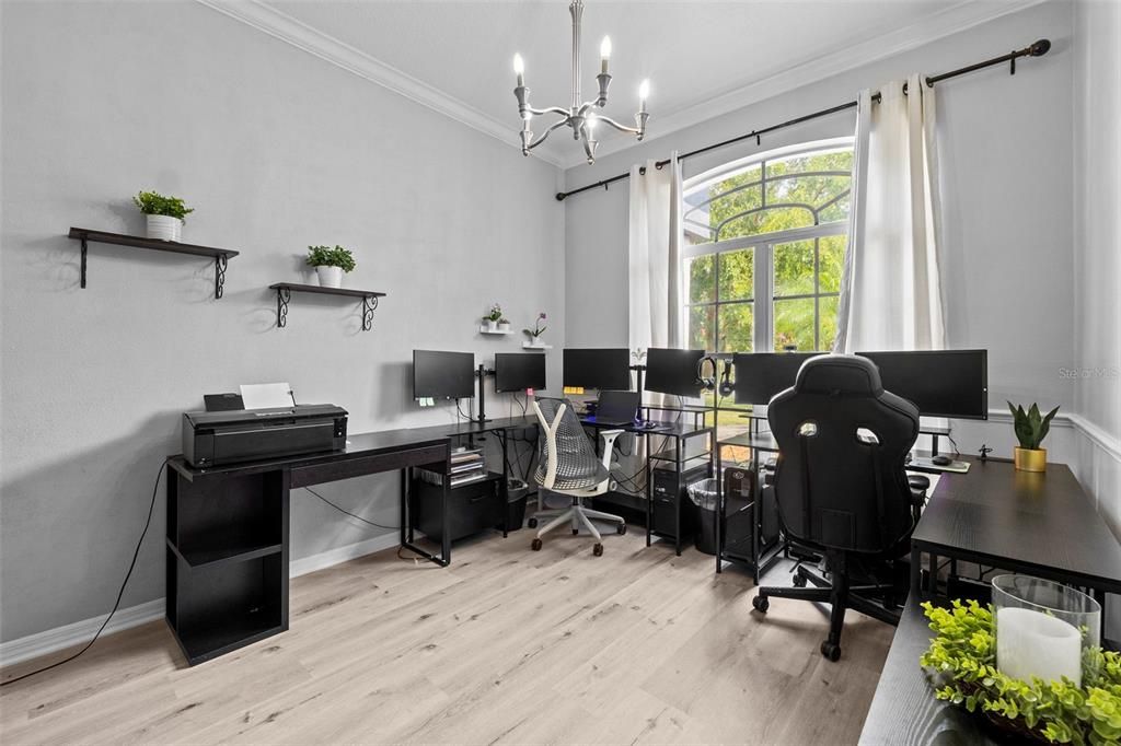 For Sale: $549,900 (5 beds, 2 baths, 2276 Square Feet)