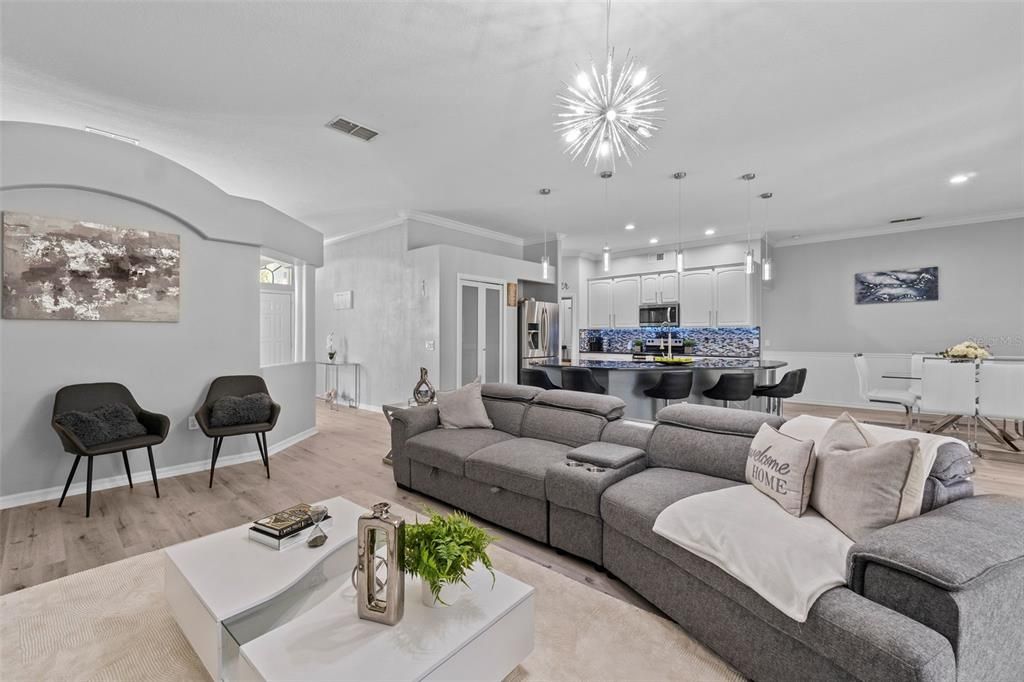 For Sale: $549,900 (5 beds, 2 baths, 2276 Square Feet)