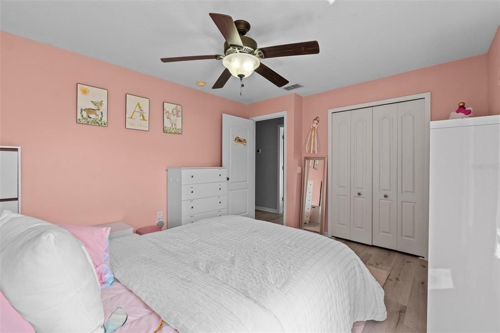 For Sale: $549,900 (5 beds, 2 baths, 2276 Square Feet)