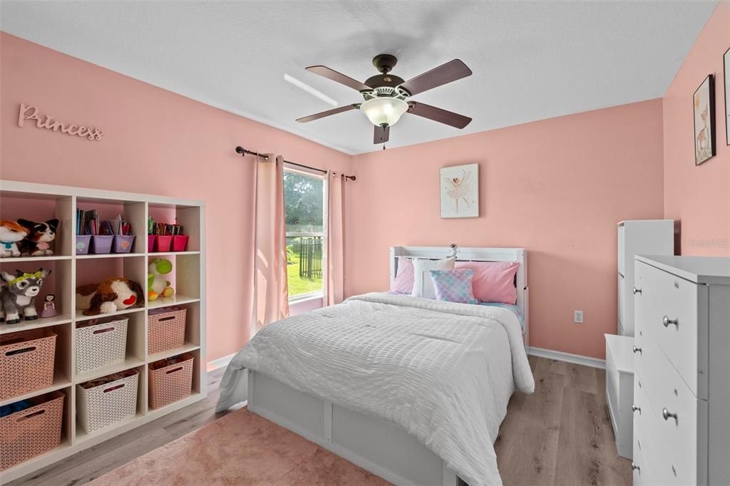 For Sale: $549,900 (5 beds, 2 baths, 2276 Square Feet)