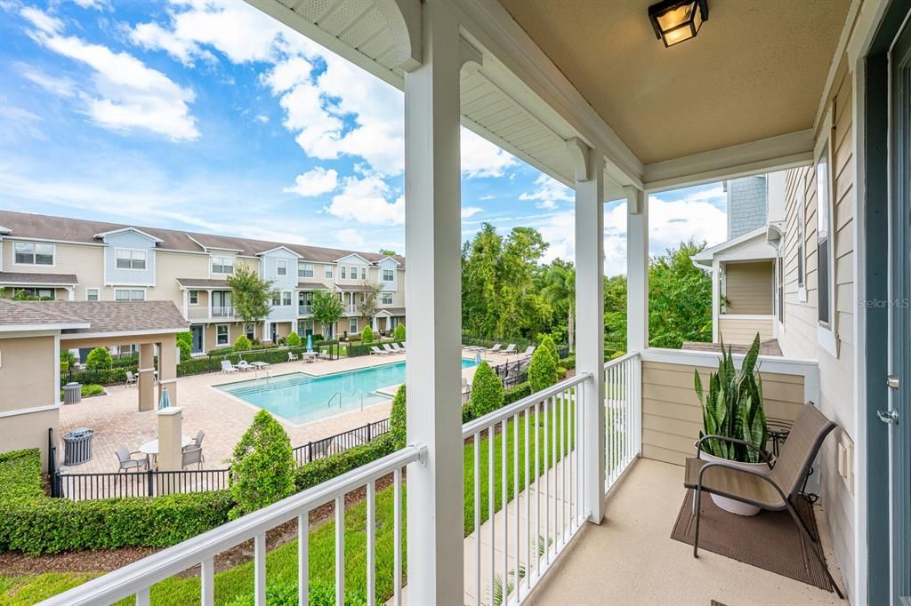 合同活跃: $485,000 (3 贝兹, 3 浴室, 2140 平方英尺)