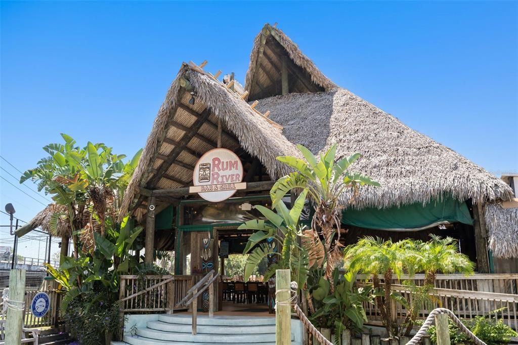 For Sale: $219,000 (2 beds, 2 baths, 1025 Square Feet)