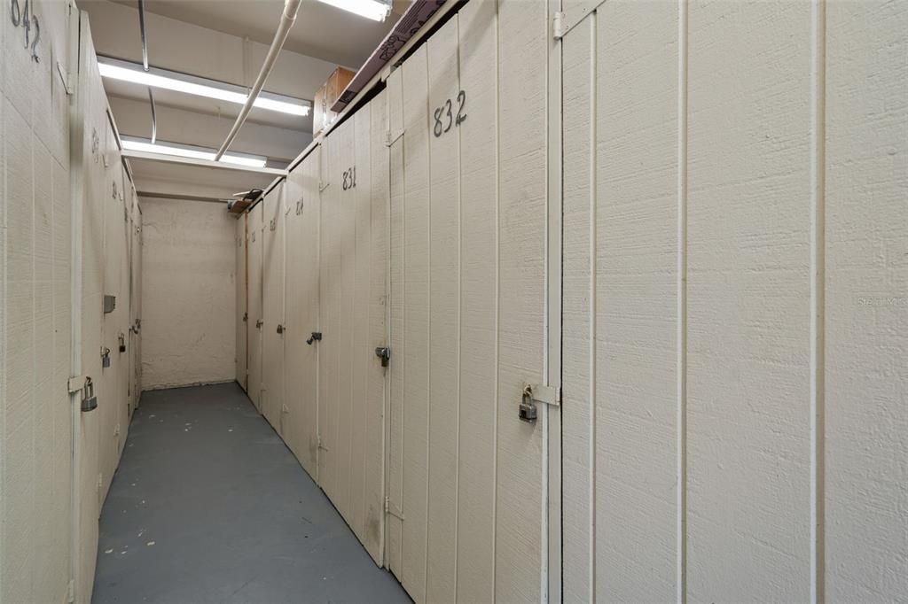 For Sale: $219,000 (2 beds, 2 baths, 1025 Square Feet)