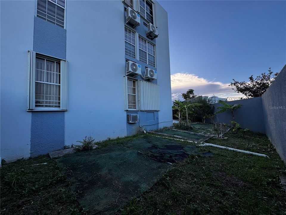 出租: $1,500 (3 贝兹, 2 浴室, 1200 平方英尺)