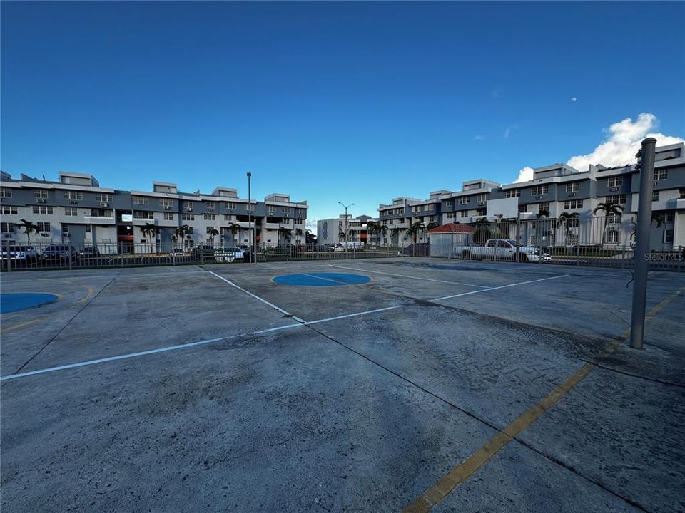 出租: $1,500 (3 贝兹, 2 浴室, 1200 平方英尺)