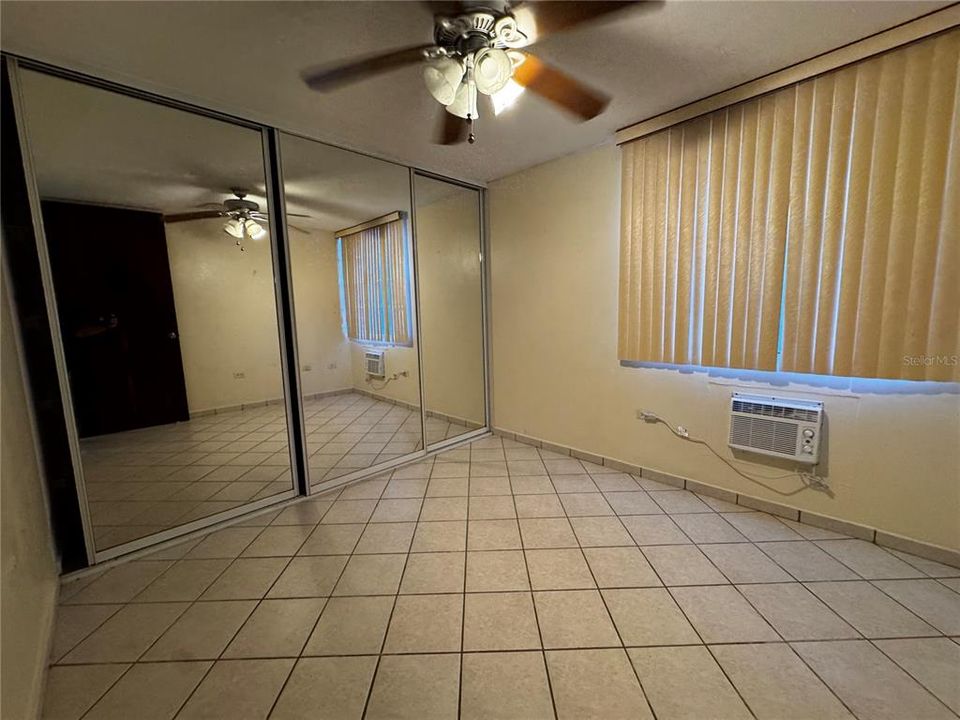 出租: $1,500 (3 贝兹, 2 浴室, 1200 平方英尺)