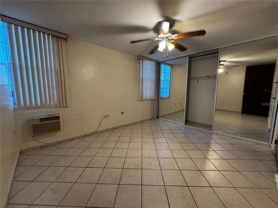 出租: $1,500 (3 贝兹, 2 浴室, 1200 平方英尺)