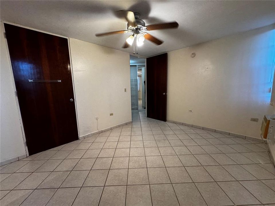 出租: $1,500 (3 贝兹, 2 浴室, 1200 平方英尺)