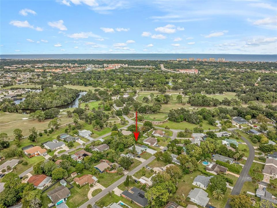 合同活跃: $329,000 (5 贝兹, 2 浴室, 1995 平方英尺)