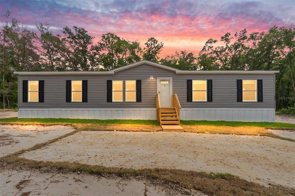 Recently Sold: $199,900 (4 beds, 2 baths, 1560 Square Feet)