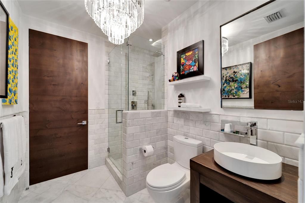 En Venta: $2,795,000 (2 camas, 2 baños, 2514 Pies cuadrados)