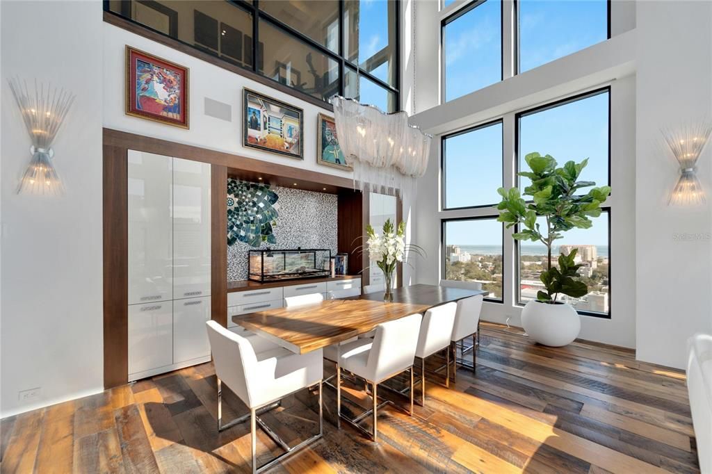 En Venta: $2,795,000 (2 camas, 2 baños, 2514 Pies cuadrados)