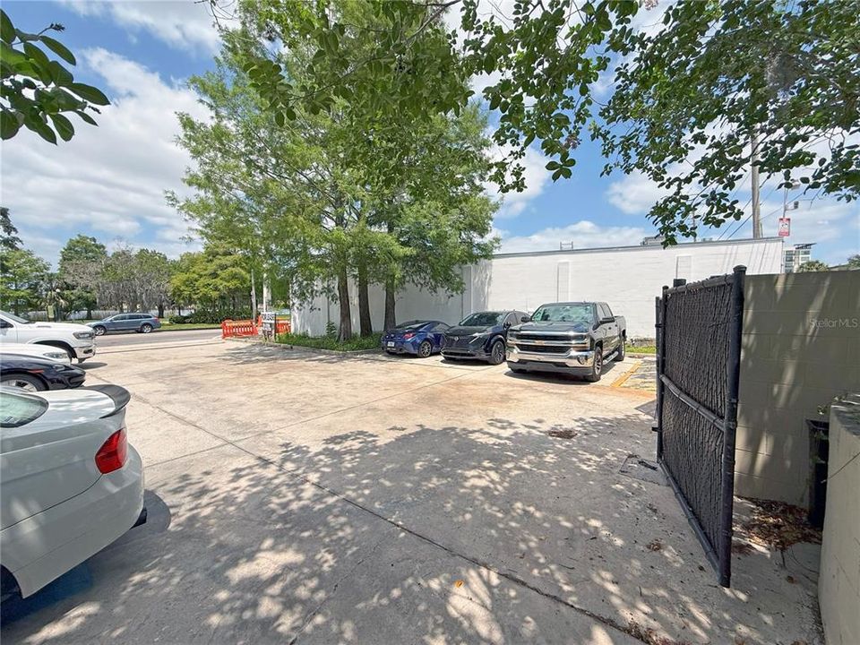 待售: $3,675,000 (0 贝兹, 0 浴室, 7980 平方英尺)