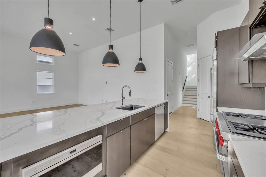 На продажу: $1,250,000 (3 спален, 2 ванн, 2372 Квадратных фут)