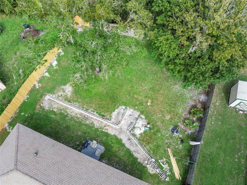 合同活跃: $269,900 (3 贝兹, 2 浴室, 1056 平方英尺)