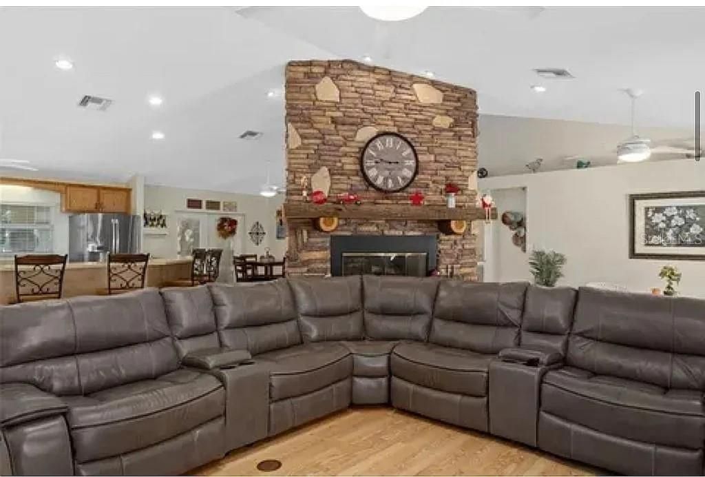 На продажу: $639,000 (3 спален, 2 ванн, 2648 Квадратных фут)