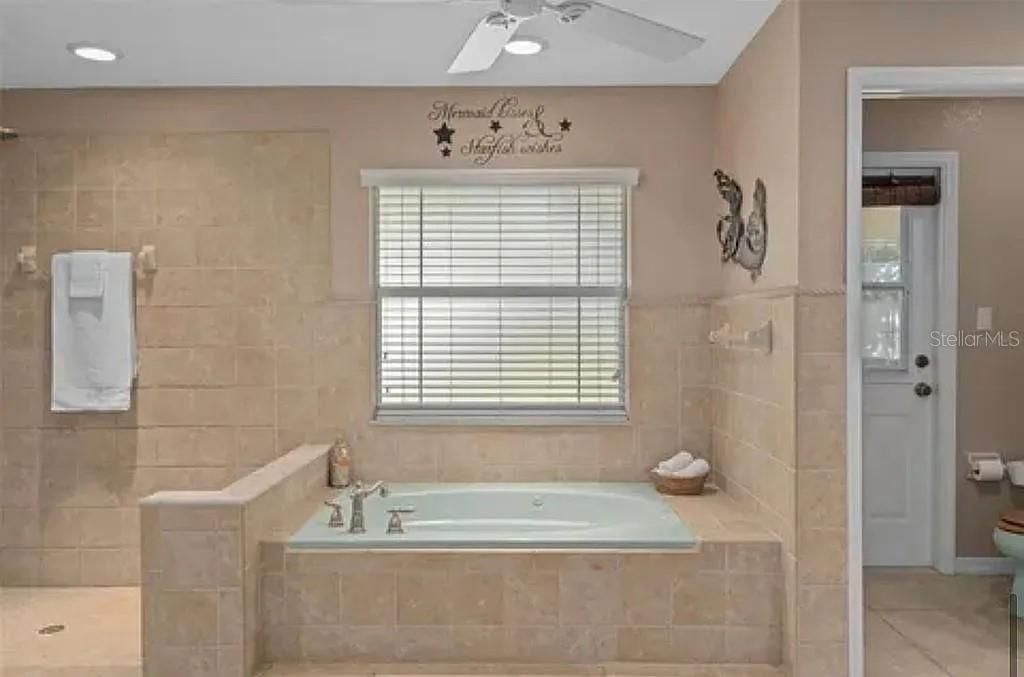 На продажу: $639,000 (3 спален, 2 ванн, 2648 Квадратных фут)