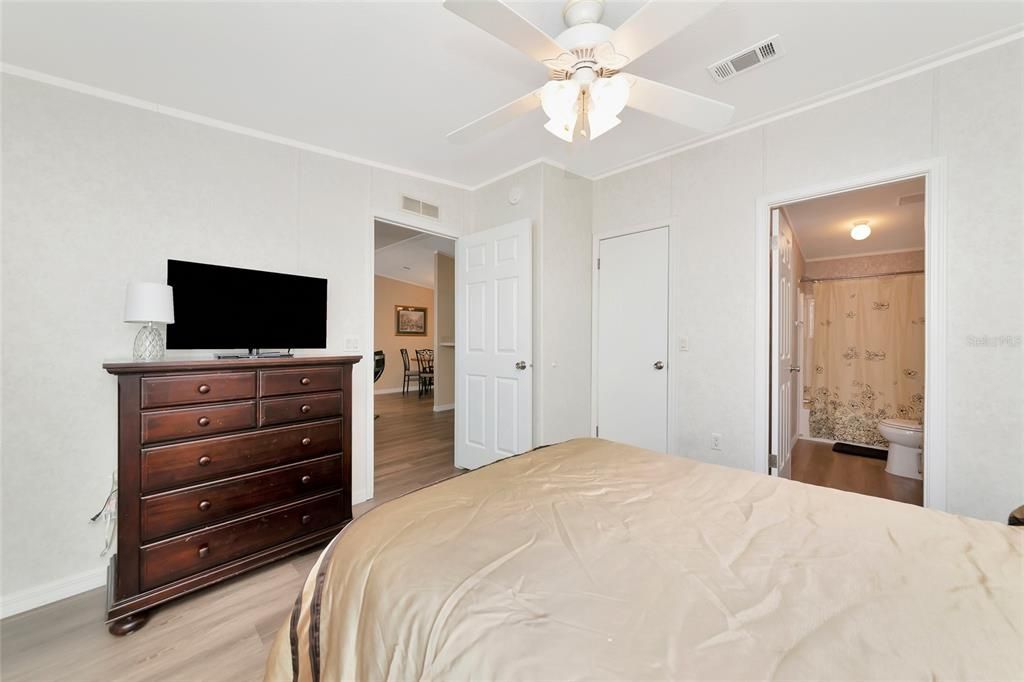 For Rent: $1,997 (2 beds, 2 baths, 960 Square Feet)