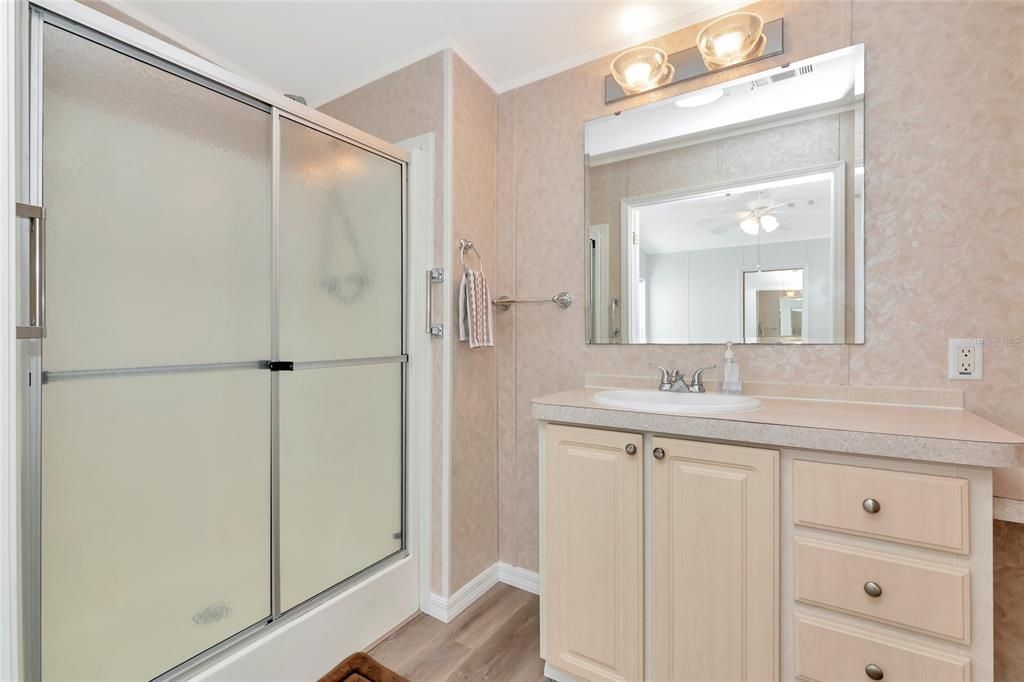 For Rent: $1,997 (2 beds, 2 baths, 960 Square Feet)