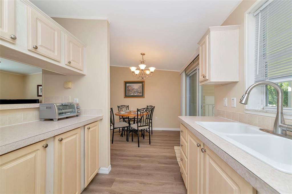 For Rent: $1,997 (2 beds, 2 baths, 960 Square Feet)