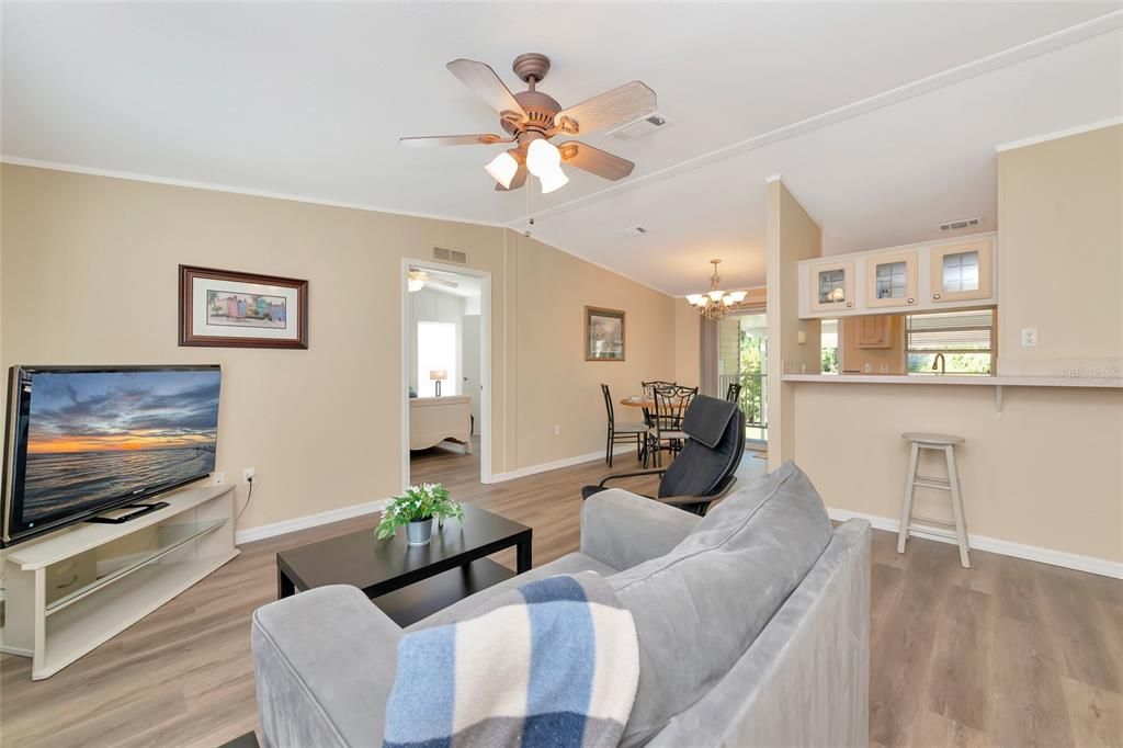 For Rent: $1,997 (2 beds, 2 baths, 960 Square Feet)