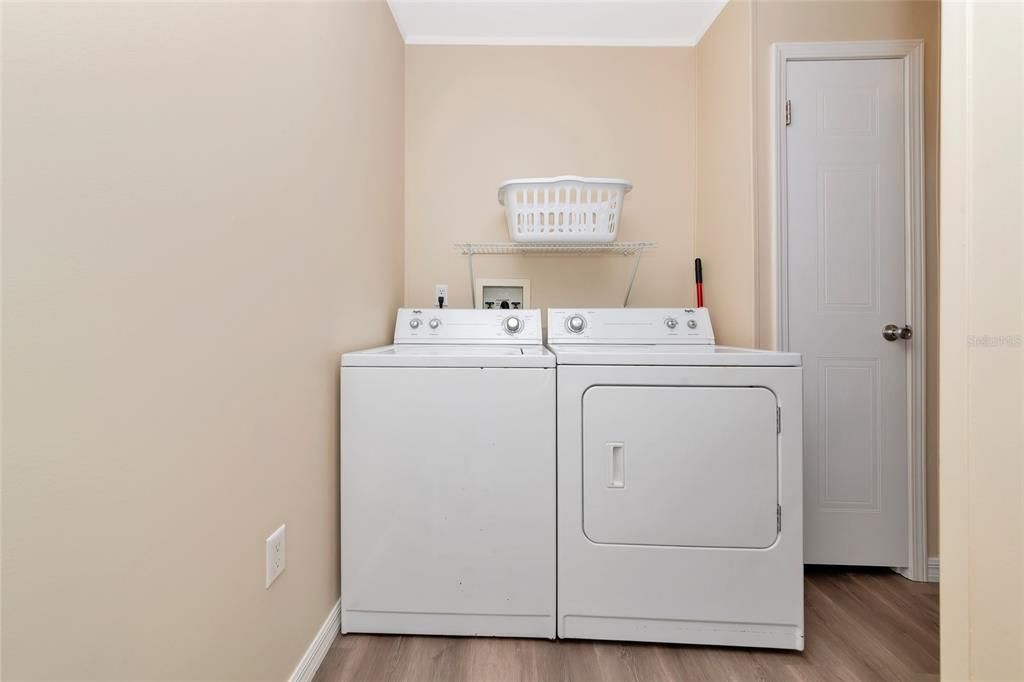 For Rent: $1,997 (2 beds, 2 baths, 960 Square Feet)