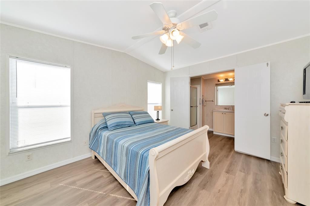 For Rent: $1,997 (2 beds, 2 baths, 960 Square Feet)