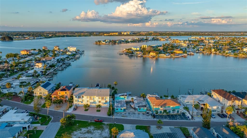 En Venta: $1,545,000 (0.21 acres)