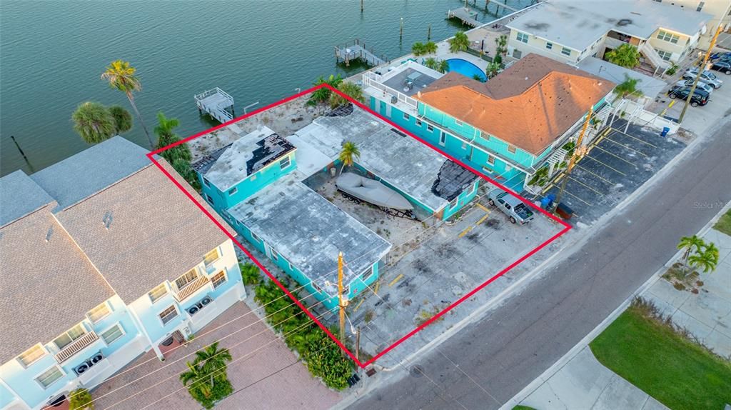 En Venta: $1,545,000 (0.21 acres)