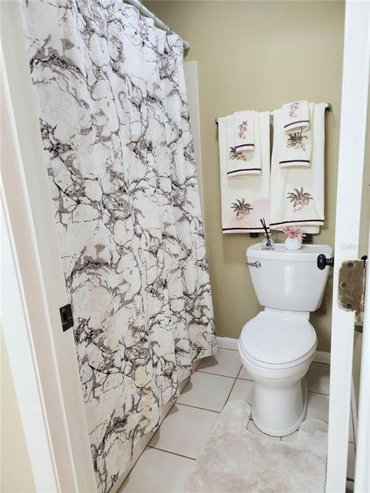 For Sale: $155,000 (2 beds, 2 baths, 968 Square Feet)