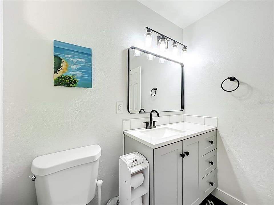 Под контрактом: $539,000 (3 спален, 2 ванн, 1867 Квадратных фут)