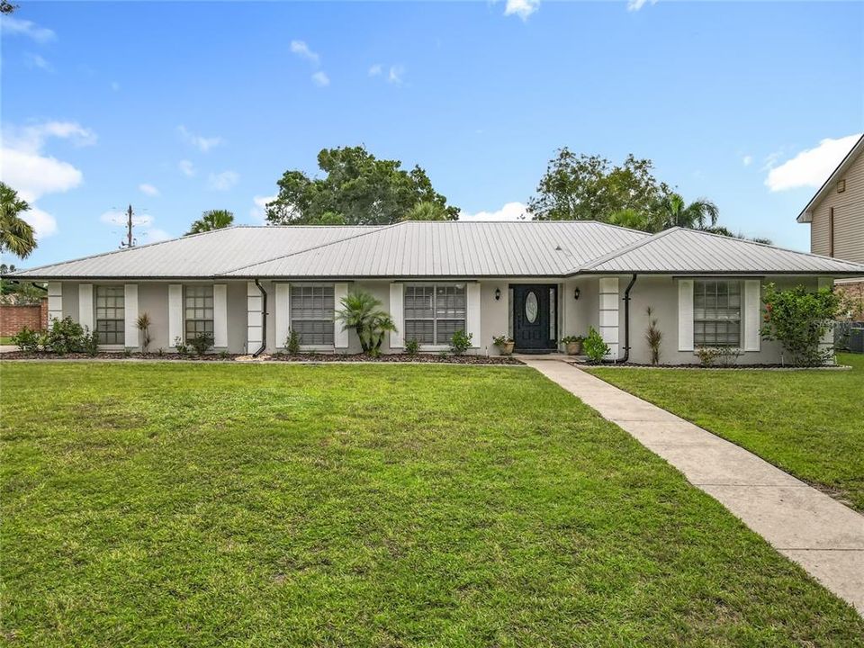 Под контрактом: $539,000 (3 спален, 2 ванн, 1867 Квадратных фут)