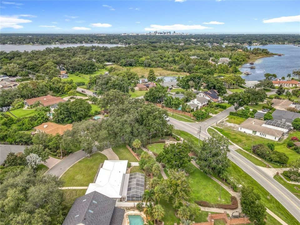 Под контрактом: $539,000 (3 спален, 2 ванн, 1867 Квадратных фут)