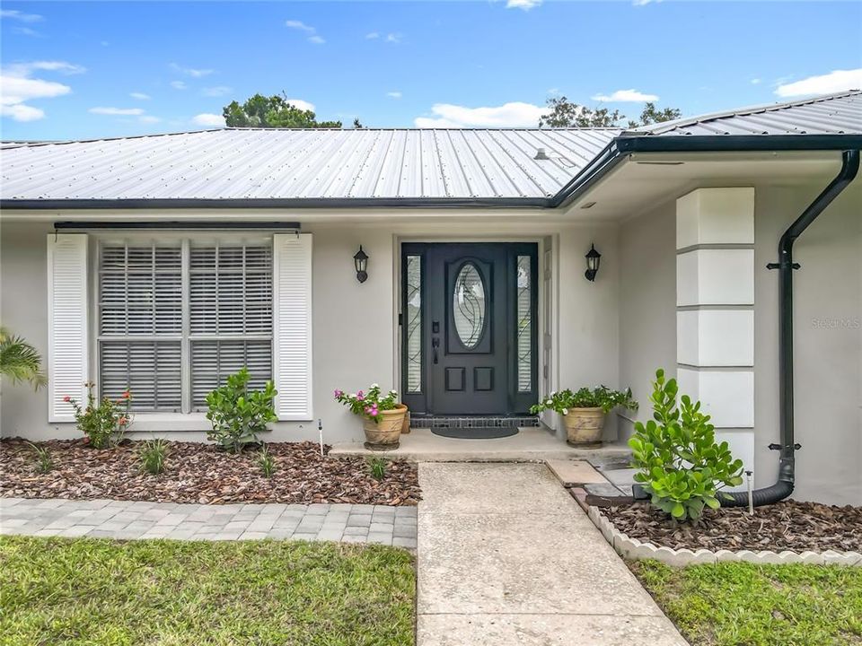 Под контрактом: $539,000 (3 спален, 2 ванн, 1867 Квадратных фут)