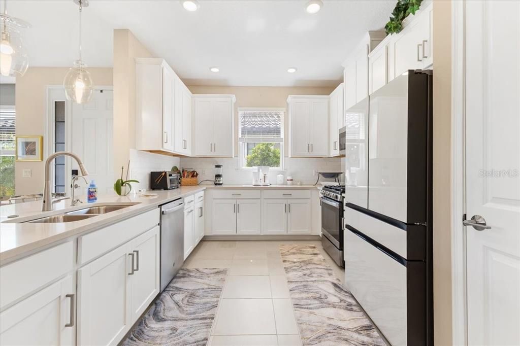 For Rent: $5,000 (2 beds, 2 baths, 1500 Square Feet)